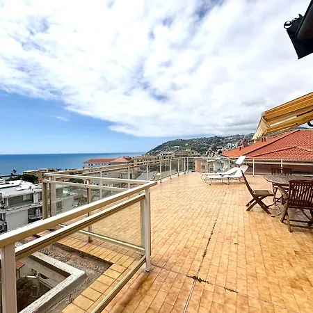 Se9 - Elegante Con Splendida Vista Panoramica Sul Mare Sanremo